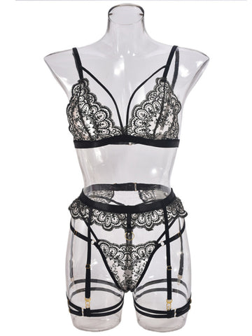 Embroidered lace sexy lingerie hollow chest design sexy four-piece set